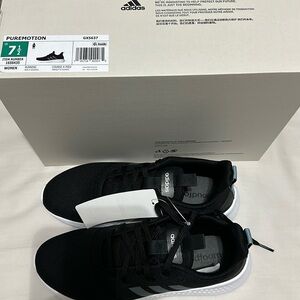 Women running shoes size 7 1/2